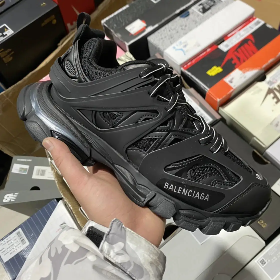 公司级BALENCIAGA 巴黎世家