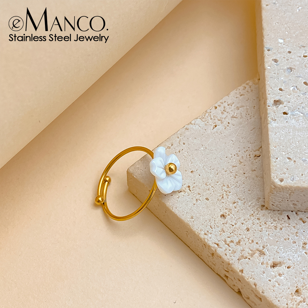 Emanco's New Niche Design 18K Gold Stainless Steel Exquisite and Simple White Shell Flower Ring