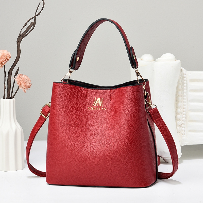 Bucket bag texture handbag large capacity shoulder messenger bag foreign trade Taizhou women's bag cross-border wholesale bags