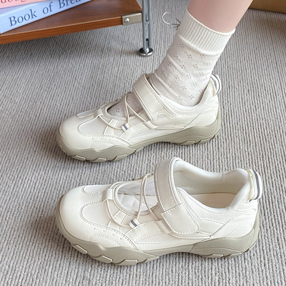 Sports Dad Shoes for Women, Summer Breathable Lightweight Beach Shoes, 2026 Closed-Toe Hollow Leather Thick-Soled Casual Shoes