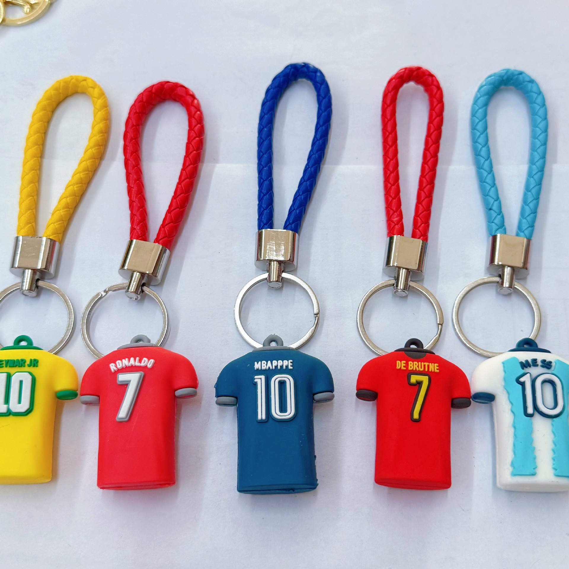 Creative Football Star Series Resin Jersey Figurine Football Keychain for Men, Super Cool Car Keychain Promotional Gift