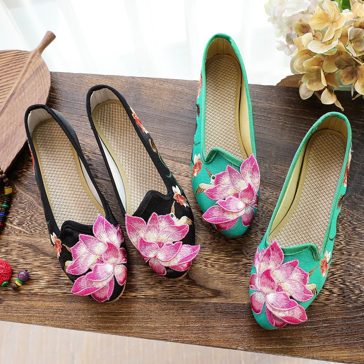 Pointed Toe Shoes single-layer shoes three-dimensional embroidered lotus embroidered cloth shoes low heel spring and autumn women's shoes slip-on