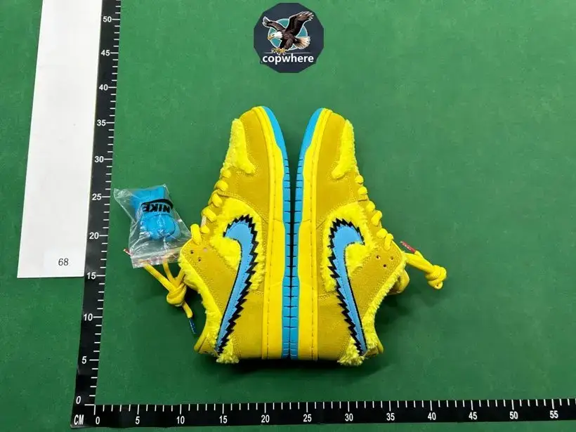 Nike SB Dunk Low Grateful Dead Yellow