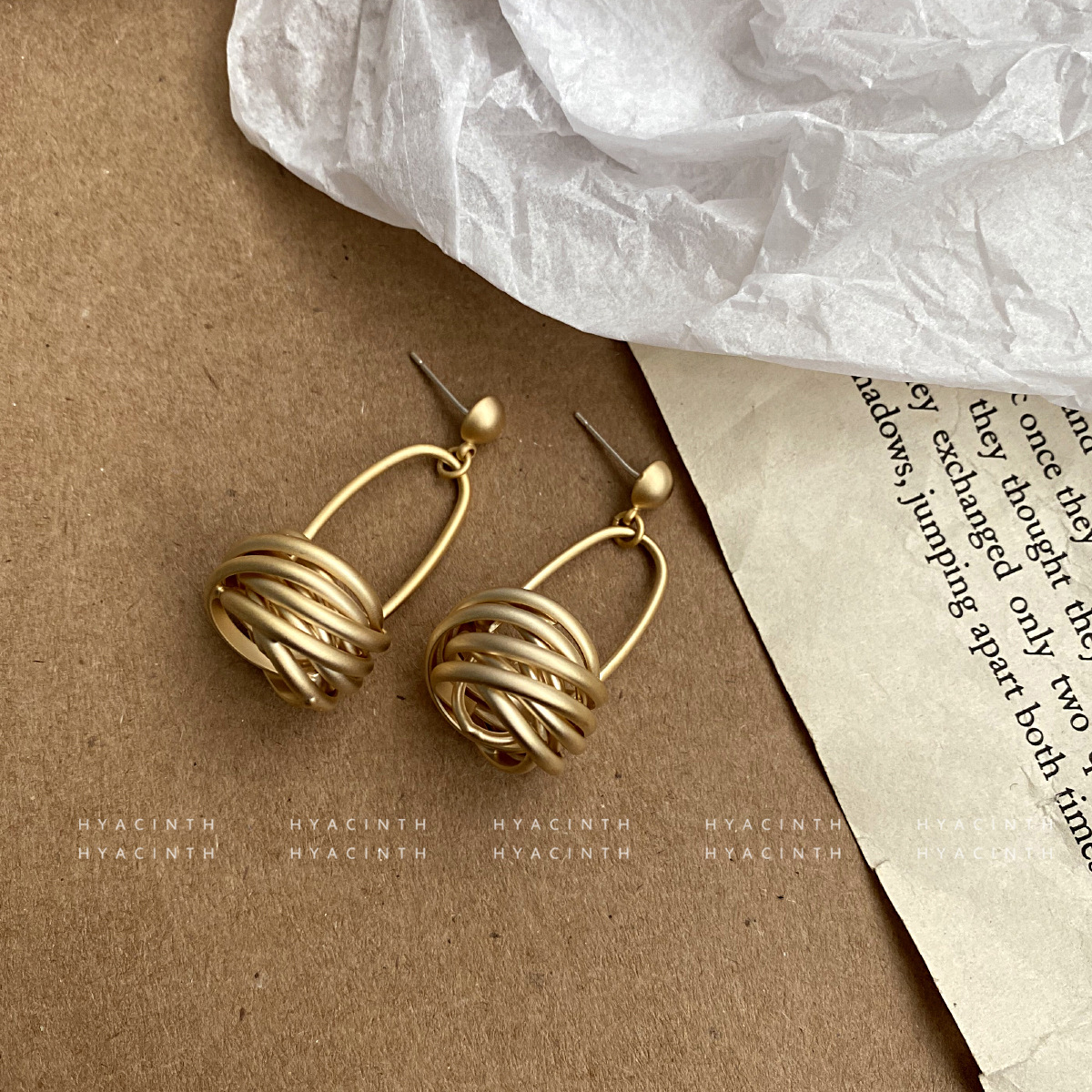 Korean style matte circle knotted hanging basket earrings minimalist fashion metal cold wind earrings screw clip non-pierced earrings