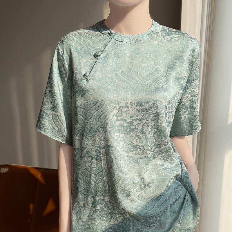 Light Luxury New Chinese Style Jacquard Round Neck Diagonal Collar Loose T-Shirt for Women, National Style Pearl Button Elegant Satin Short-Sleeve Shirt