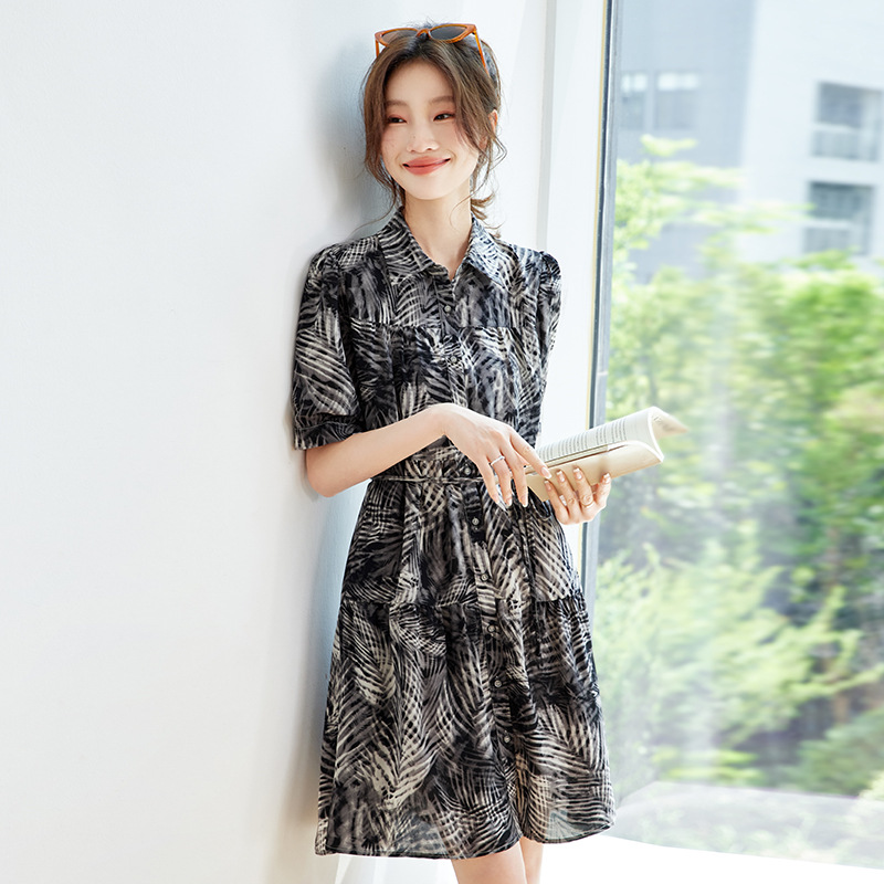 Lap Collar Printed Shirt dress Women's Summer 2025 New Elegant Age-reducing Small Women's Lace-up Waist Slimming Skirt