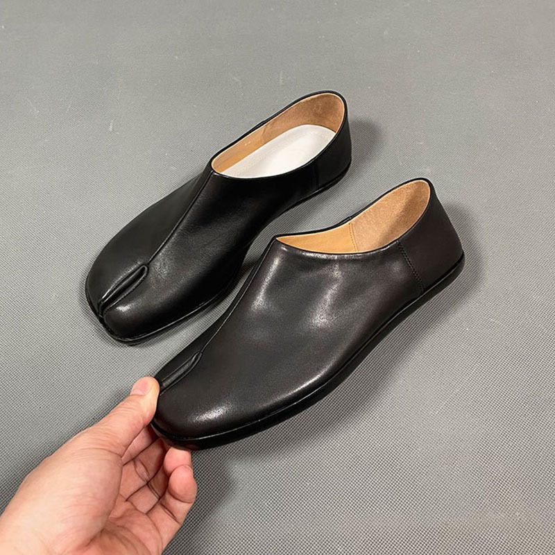 Spring and Autumn Niche Tabi Split-Toe Shoes for Women, Pig's Hoof Style Deep-Mouth Single Shoes, Soft Leather Genuine Cowhide, Can Be Worn with Heels, Flat Granny Shoes QC-foto från 1688 på Qualit.ly