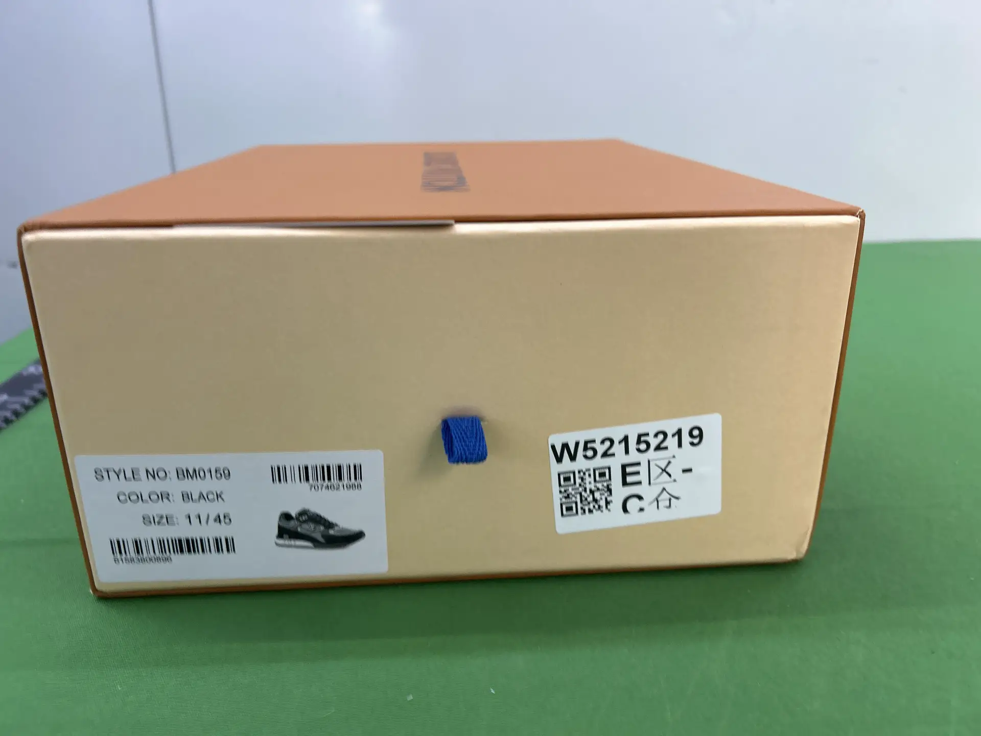 Louis Vuitton BM0159 Black