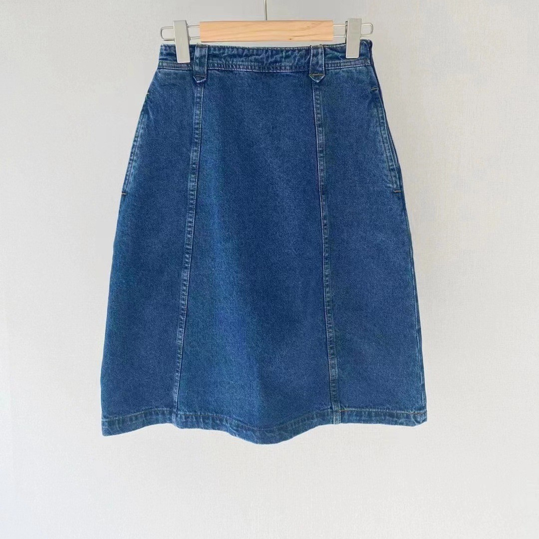 Now, the Same Denim Skirt as the One Worn by Korean Designer Lsabe**E Feve from Dongdaemun, South Korea