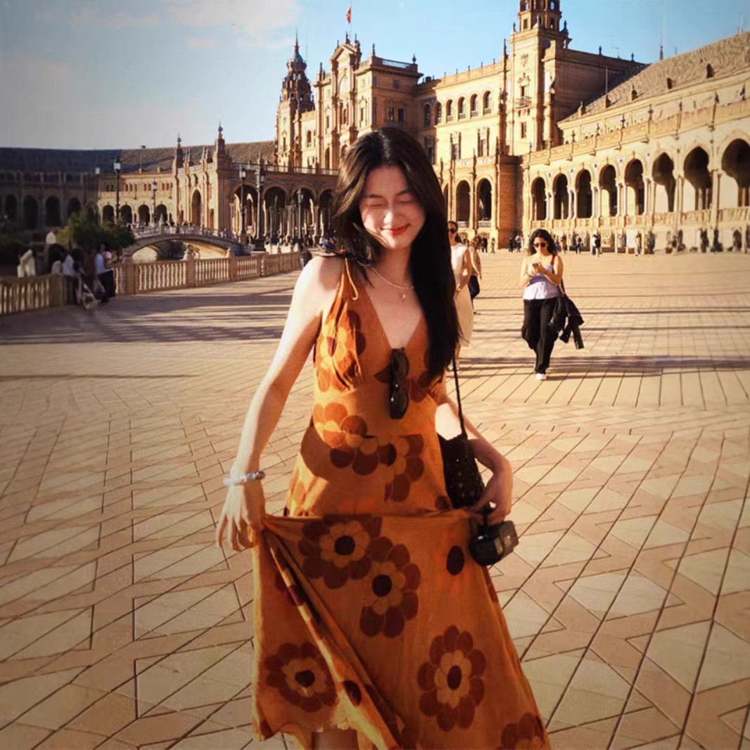 Thailand Travel Niche Printed Dress Suitable for Beach Vacation Photoshoots, Stylish V-Neck Dress That Enhances Complexion, Beach Dress