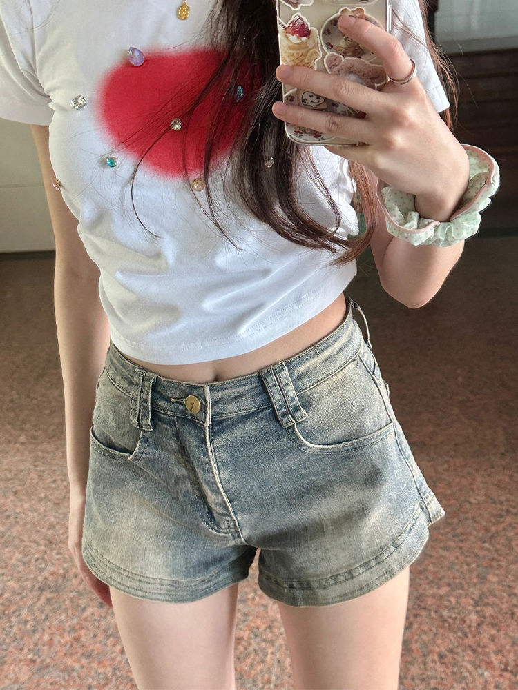 2026 American Style Spicy Girl Denim Shorts for Women, New Summer Vintage Distressed High-Waisted Straight Wide-Leg Slimming Hot Pants Trend