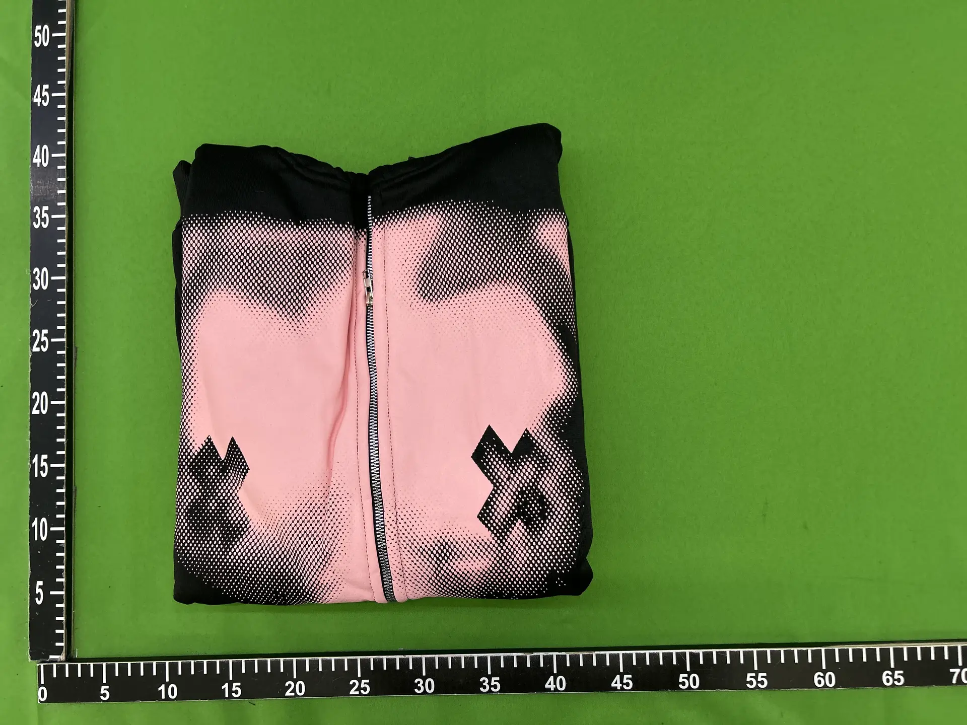 Zip-up hoodie pink black