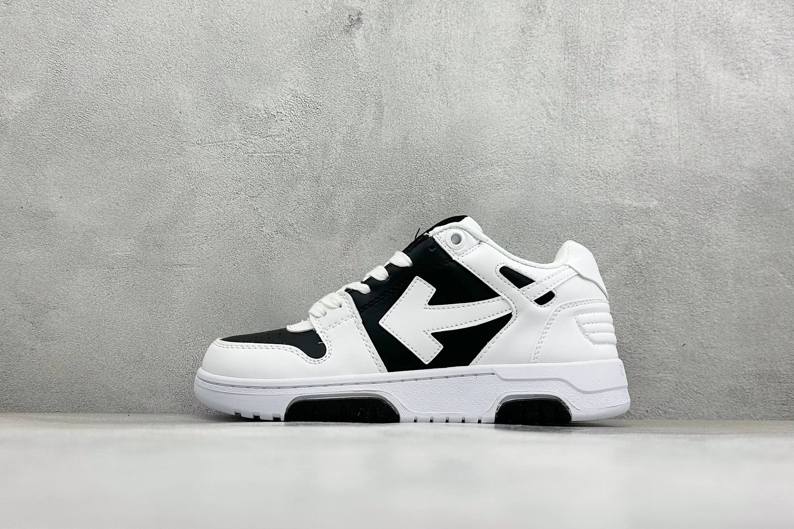 Off-White Out of Office Low Top Sneakers Foto QC de WEIDIAN na Qualit.ly