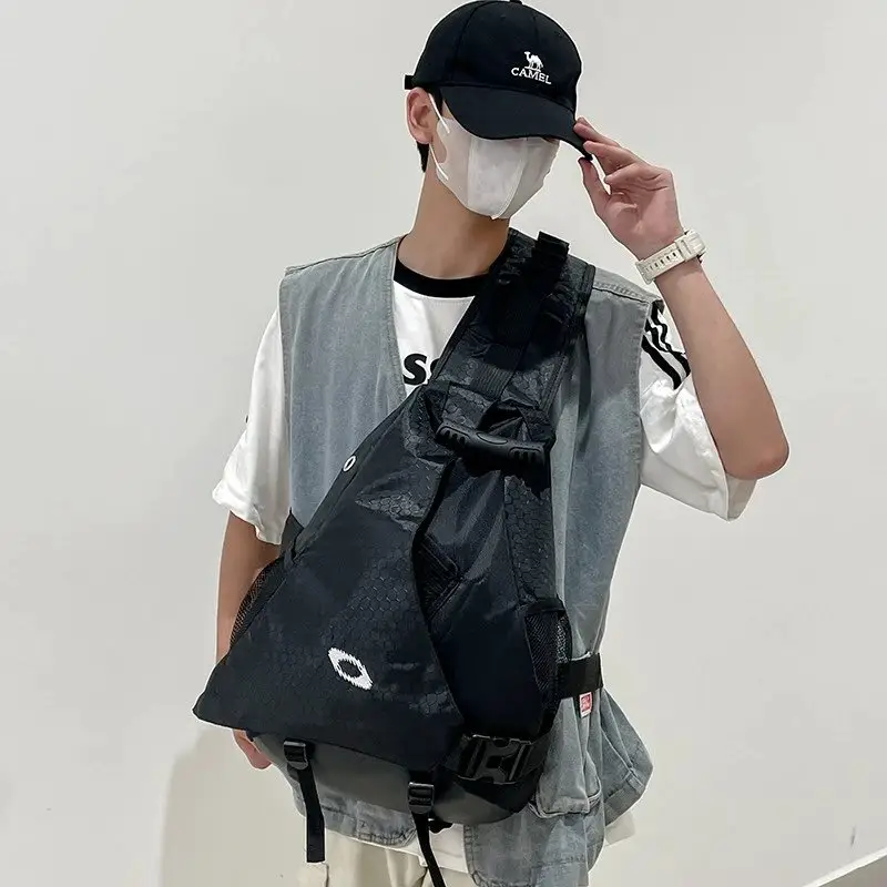奥.克.利.斜.挎.包