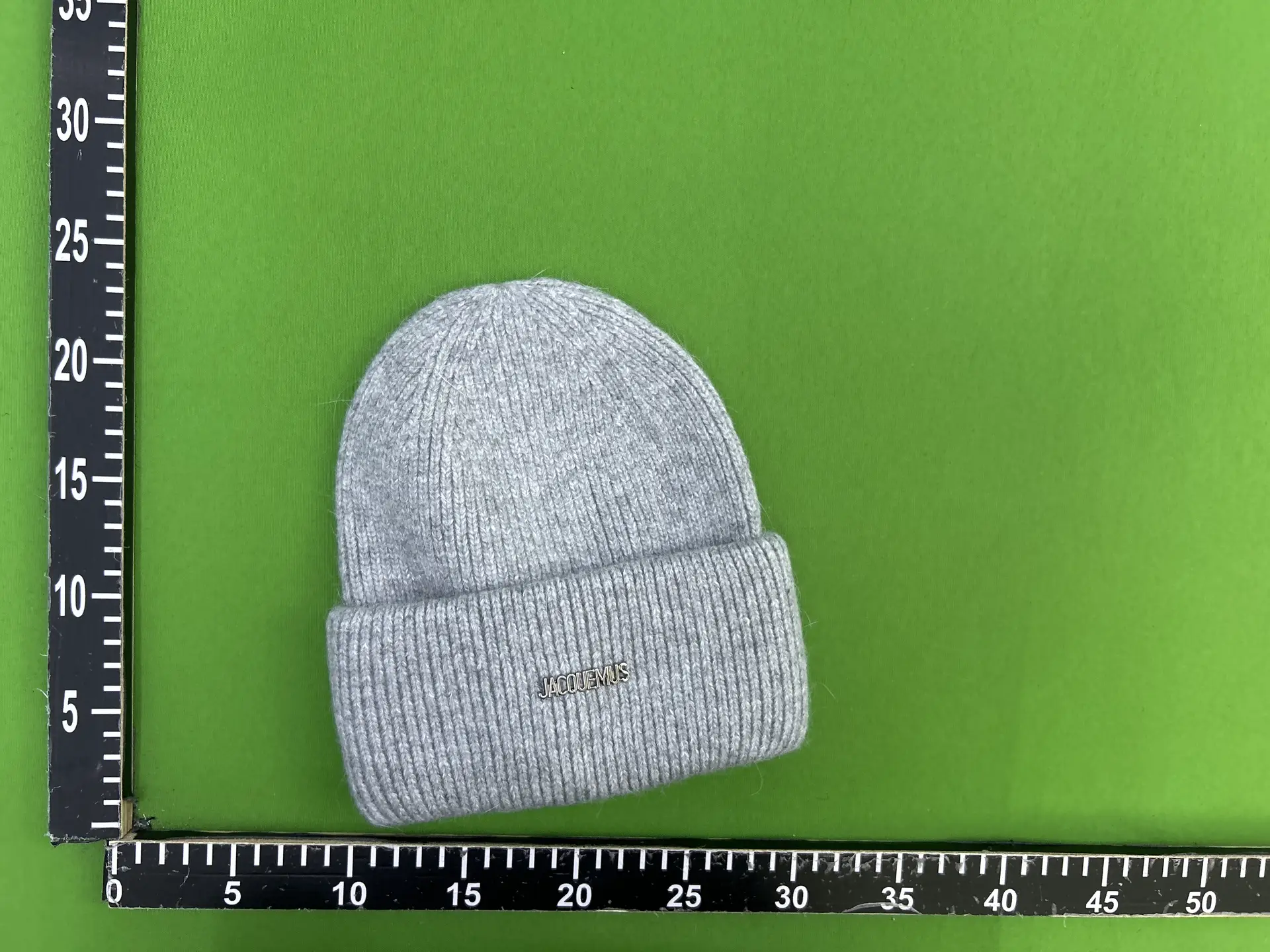 Jacquemus knitted hat grey