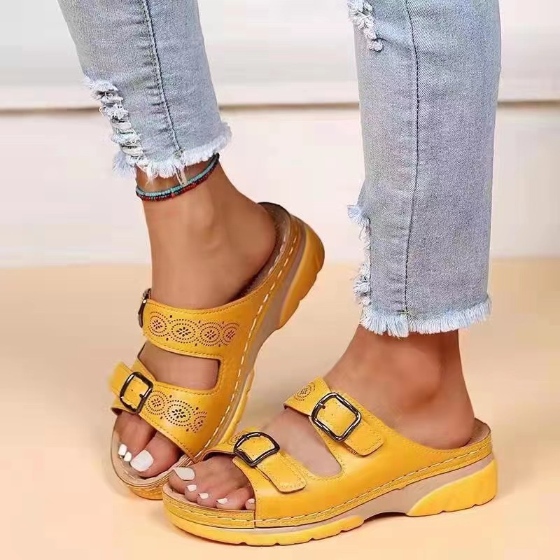 Cross-border large size women's slippers 2022 new European and American thick low one-line belt buckle round toe casual shoes size 35-43