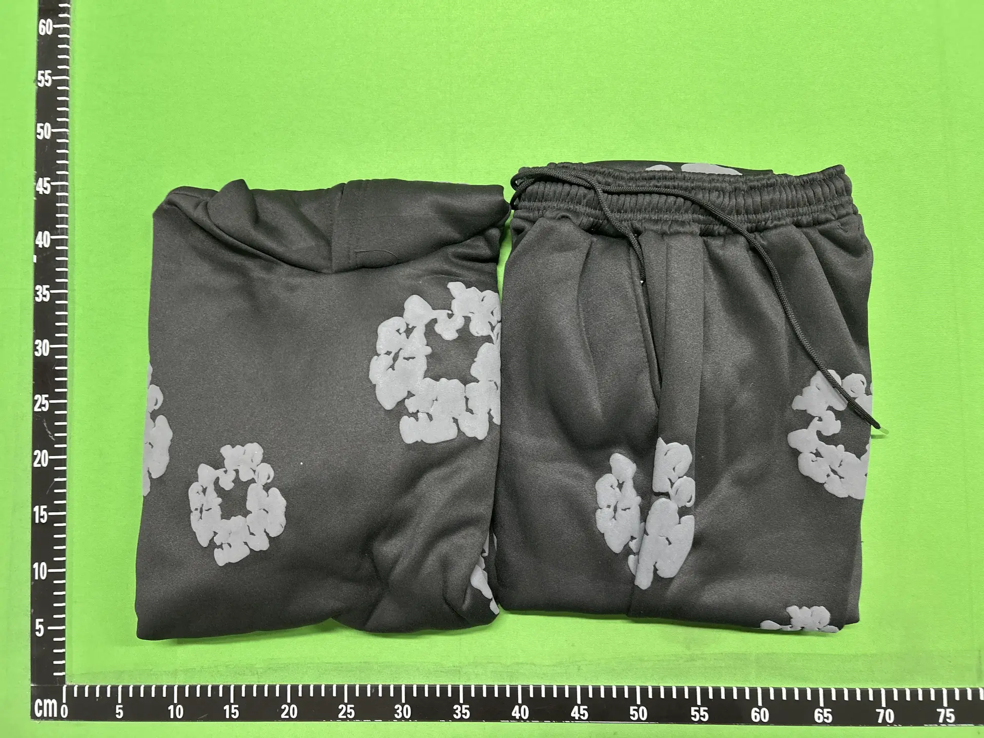 精品梅花卫衣(非质量问题不退换)-RI6
