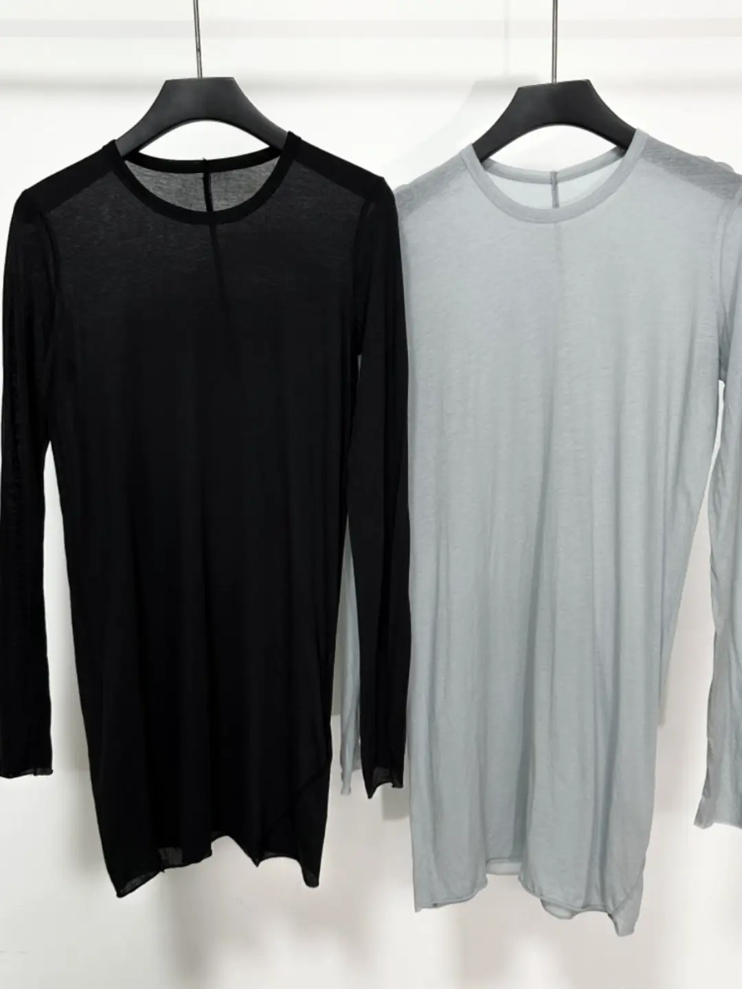 DAWNHIN RO S/S Black Pioneer Elegant Hanging Lightweight Medium to Long Solid Color Long Sleeve Round Neck T-shirt for Men