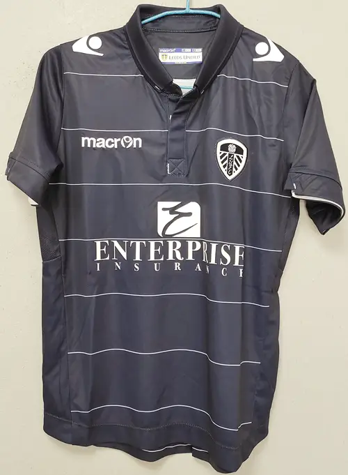2021.09.20-2526Macron Leeds United Dark Blue and White Thin Jersey