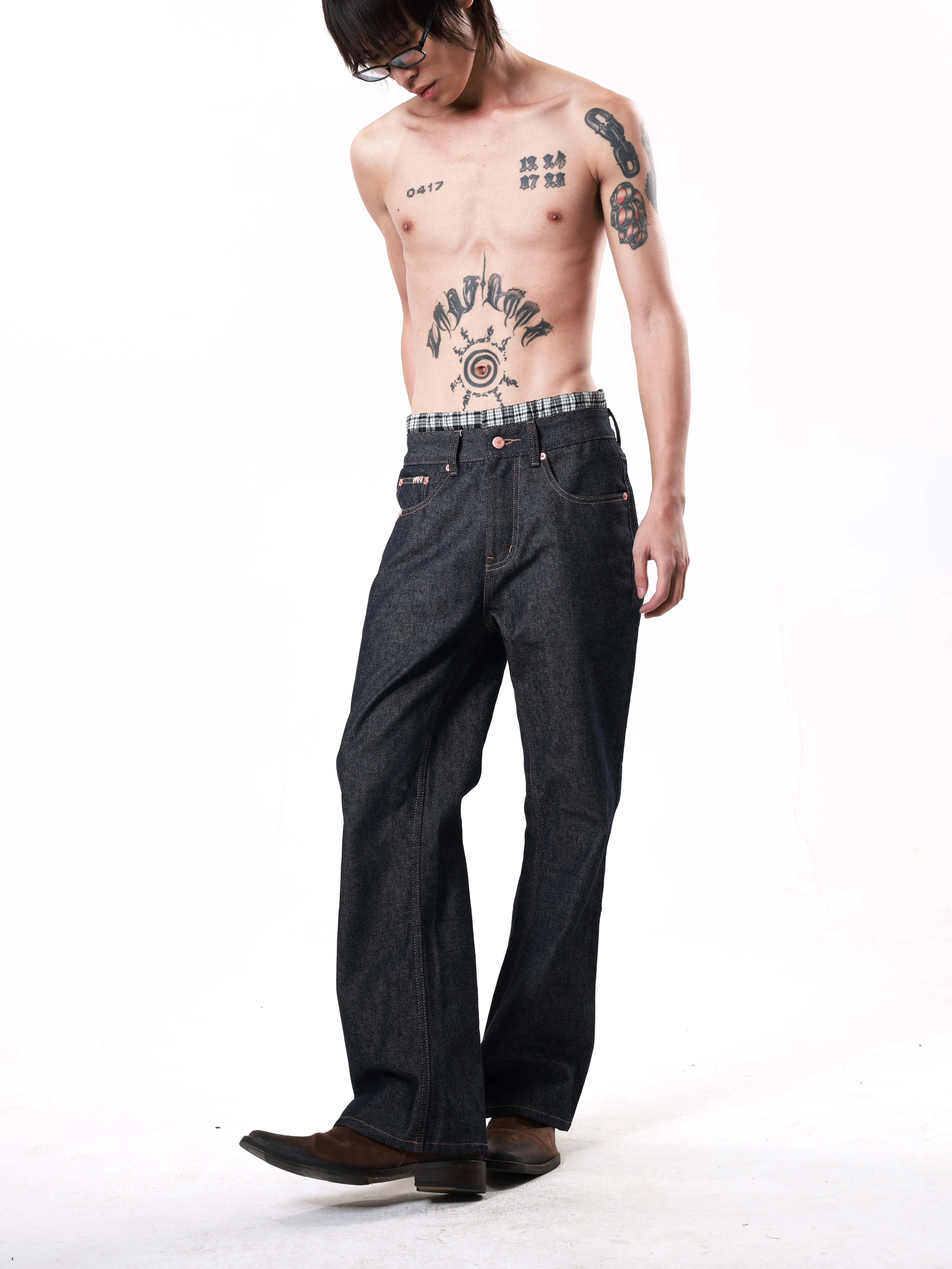 Vowprogress Hand-Stitched 646 Dark Blue Flared Raw Denim Unbleached Jeans Custom Woven Fabric 13.5 oz