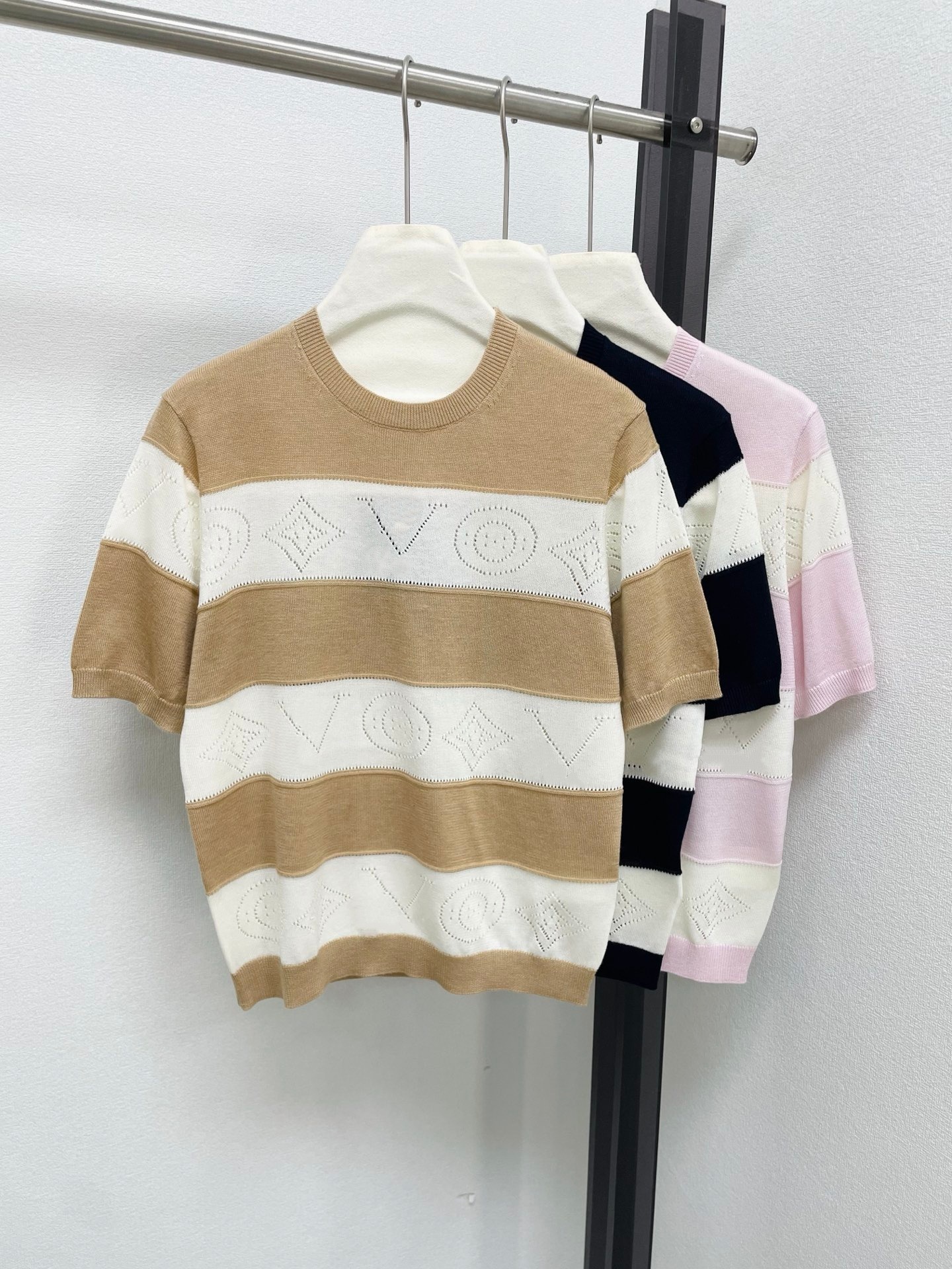 High-End L+26 Summer New Style Simple Contrasting Color Striped Hollow Letter Jacquard Round Neck Short-Sleeved Knitwear for Women