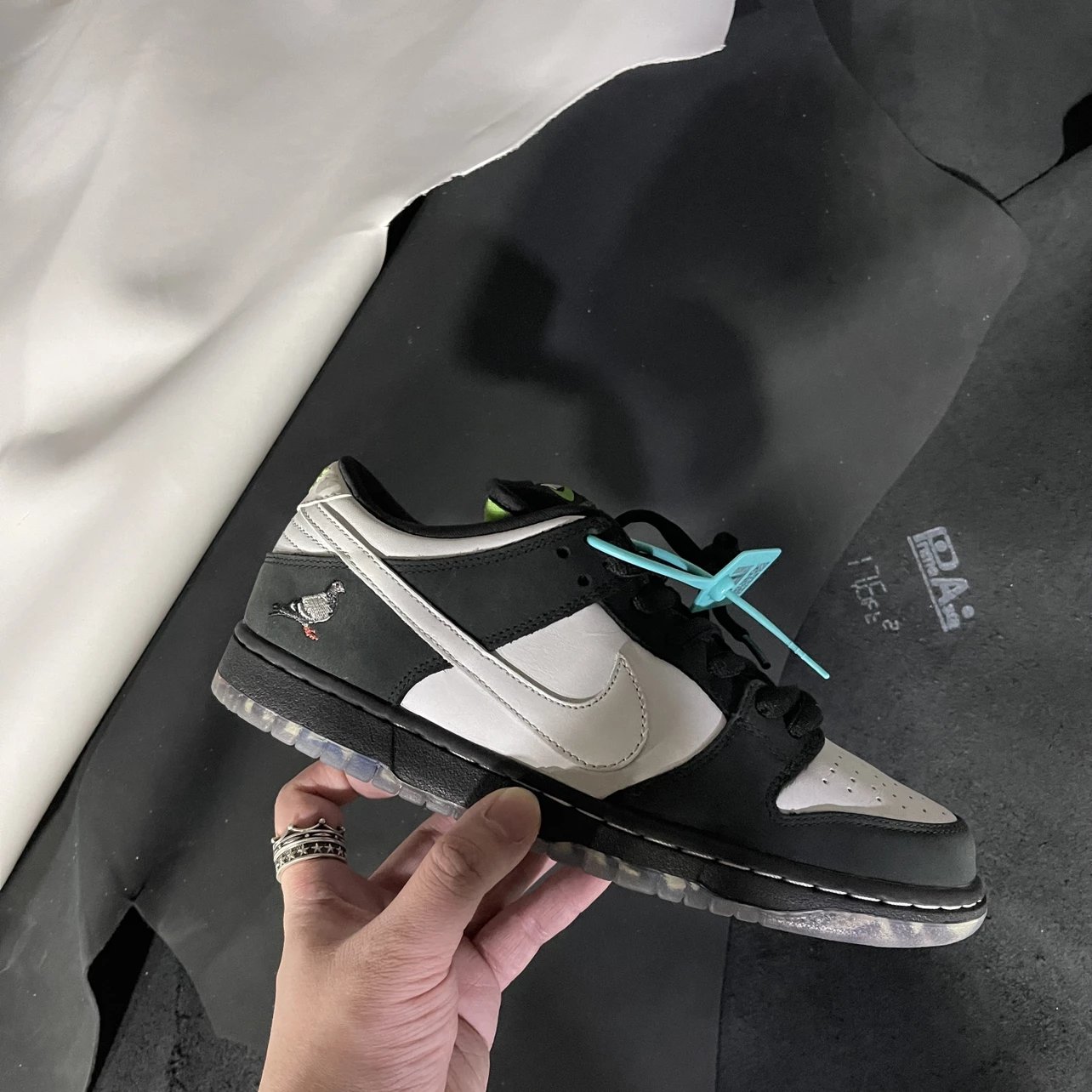 Casual shoes