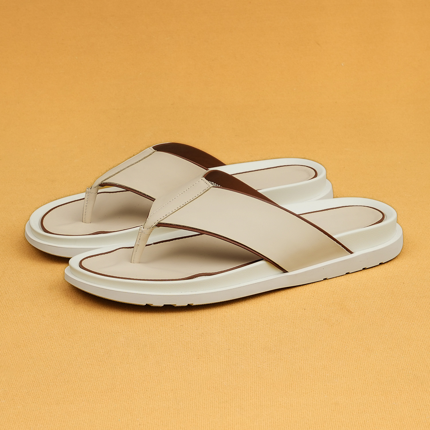 Beach Shoes for Men, First-Layer Cowhide, Soft Sole, Breathable, Everyday Versatile Casual Slippers, Genuine Leather Outer Wear, Summer Flip-Flops