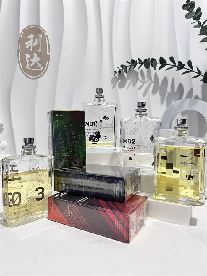 Escentric Molecules Weird Molecule Diffused Oriental Tone Chypre Tone Niche Neutral Perfume