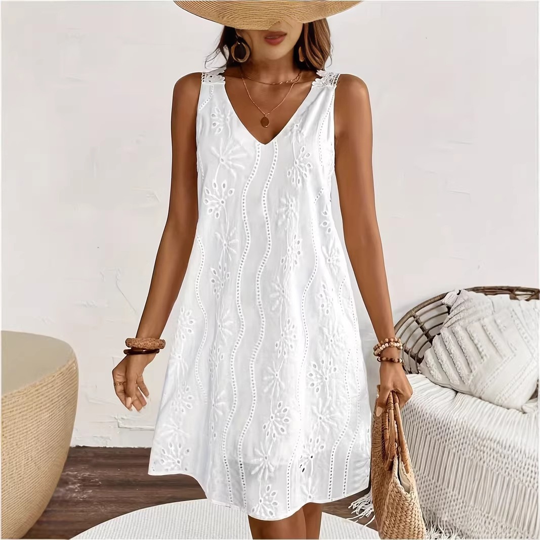2026 Spring/Summer New European and American Vacation Elegant Dress Sleeveless Solid Color Lace Strap Dress Midi Dress