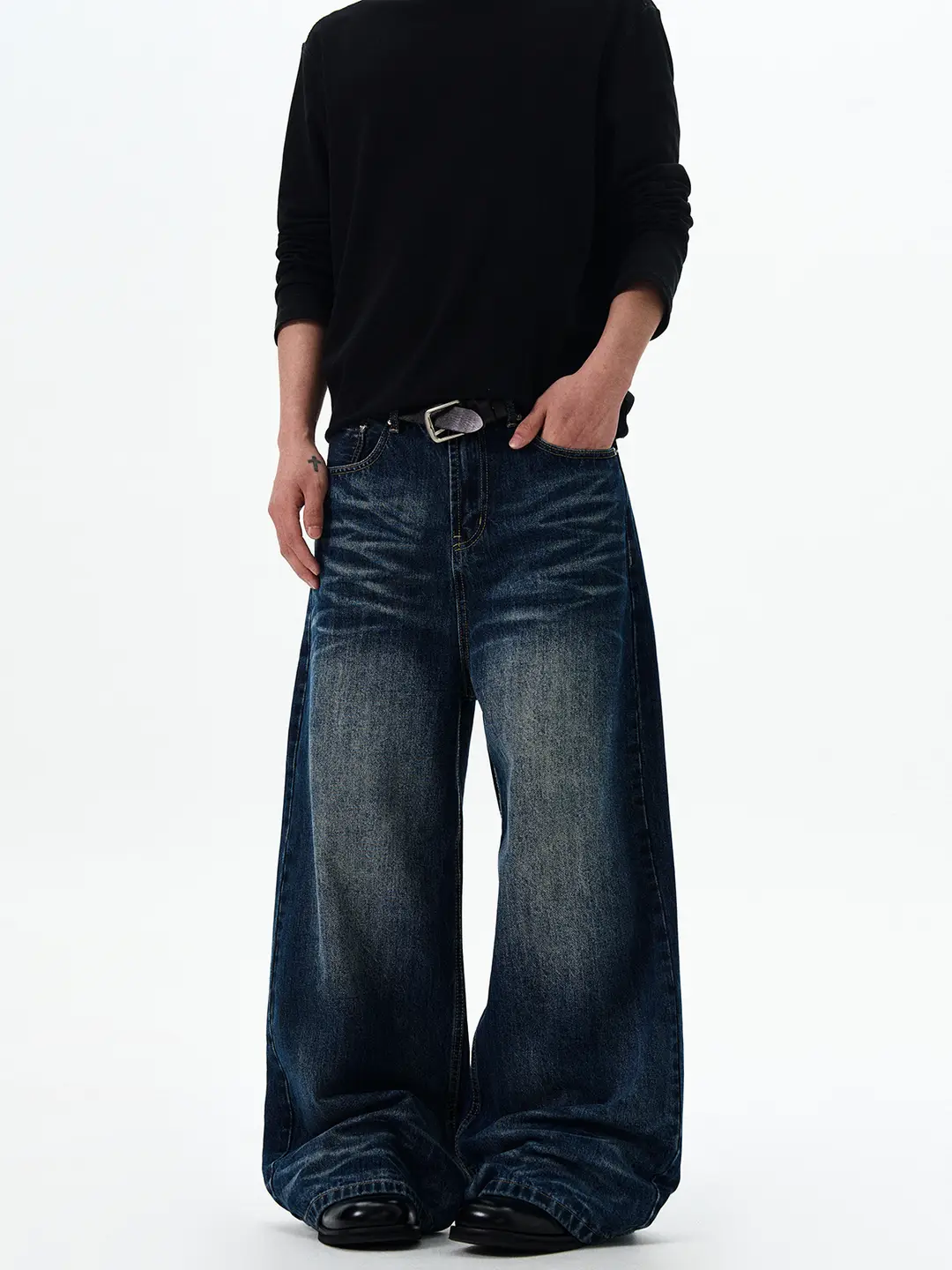 A Puee American Retro Whiskered Distressed Dark Blue Jeans for Men, Trendy Straight-Leg Slightly Flared Cleanfit Long Pants
