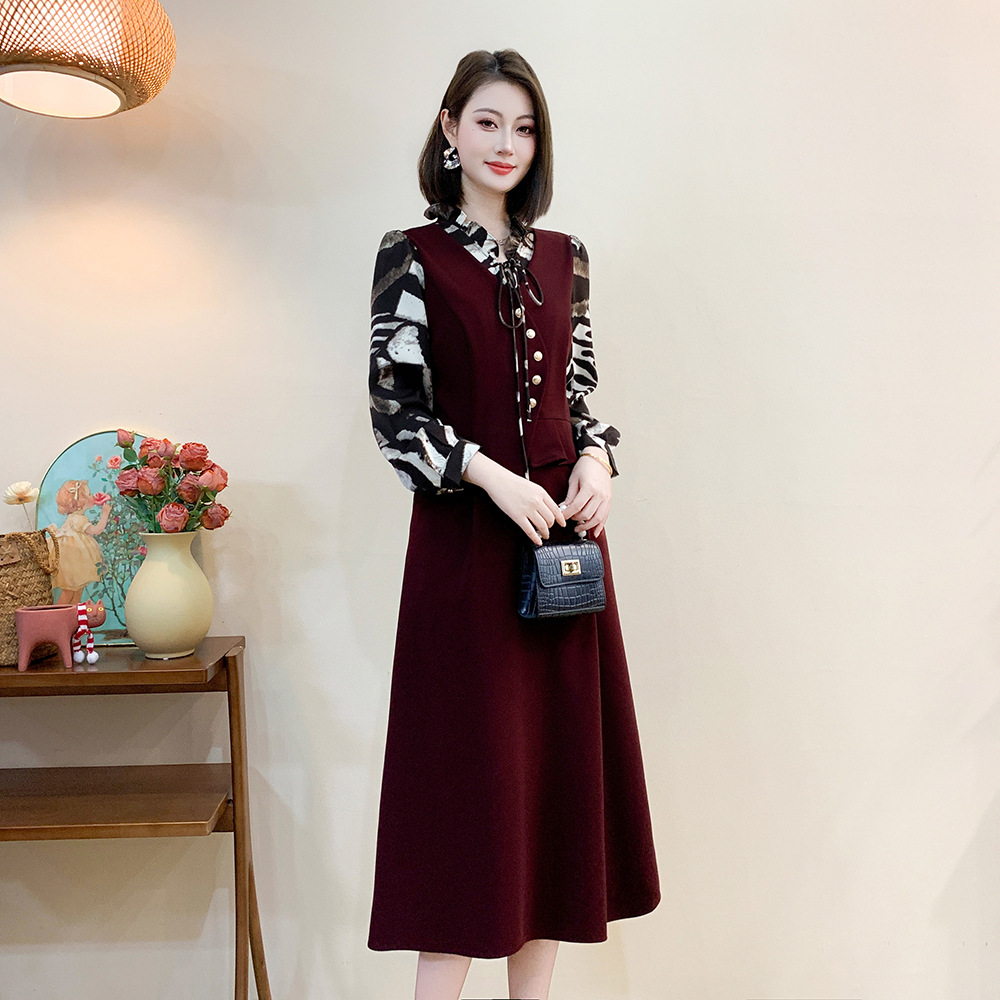 Middle-Aged and Elderly Women's Spring and Summer Patchwork Dress, 2026 New Style Mom's Dress, Stylish Tummy-Covering Faux Two-Piece Dress