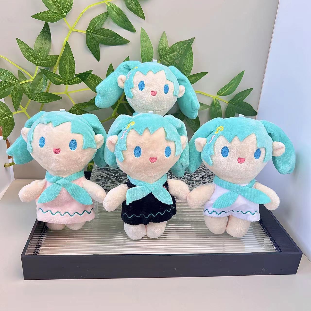 Spot Hatsune Miku Plush Toy Pendant Classic Snow Miku Keychain Doll Doll Small Catch Doll