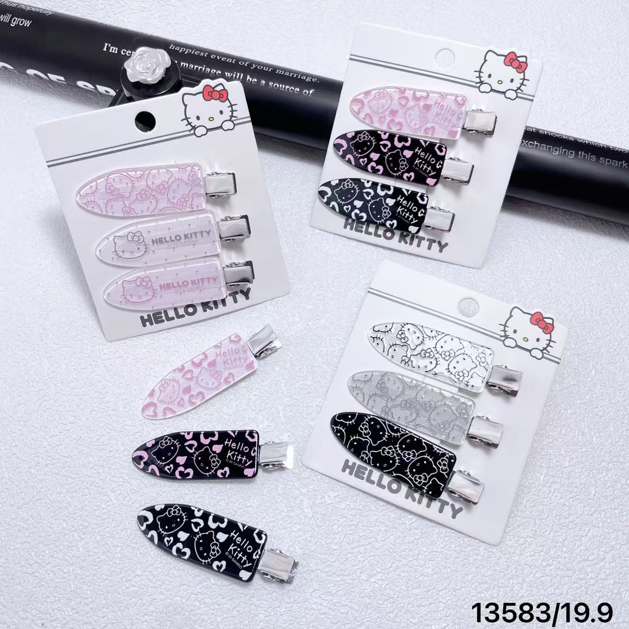 Officially Licensed Sanrio Hello Kitty Classic Color Scheme Three-Piece Set of Seamless Hair Clips 13583