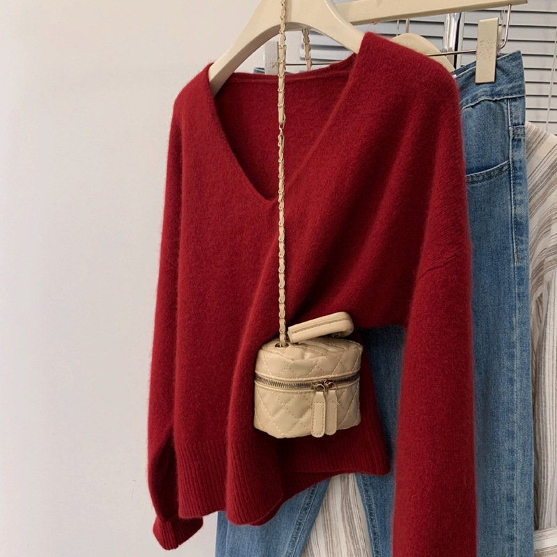 Red New Year V-neck Soft Sweater Women's Autumn and Winter Inner Base Shirt Lazy Style High-grade Sweater