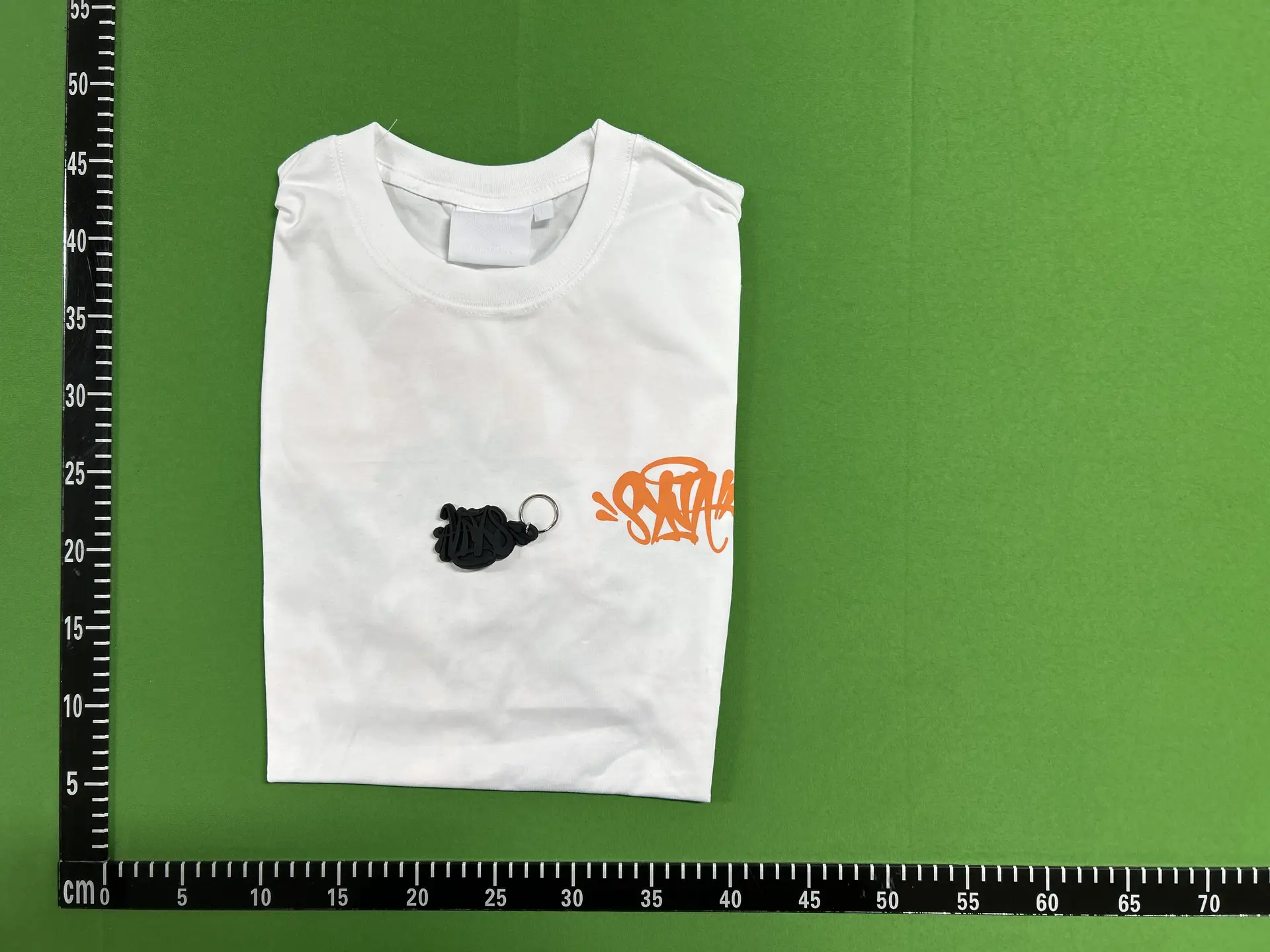 Synaworld Drill Style British Hip Hop printed short sleeved t-shirt, suitable for couples wearing fashion brand half sleeved t-shirts