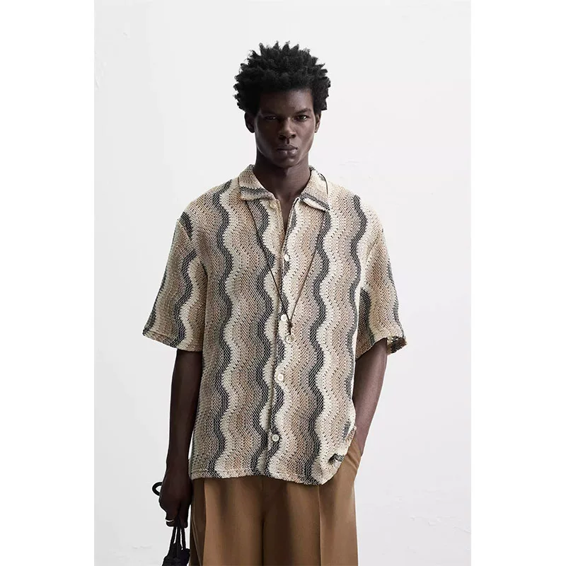 2025 Summer New Men's Fashion Loose Water Ripple Hollow Texture Woven Short-Sleeved Shirt 1930402 QC-foto van TAOBAO op Qualit.ly