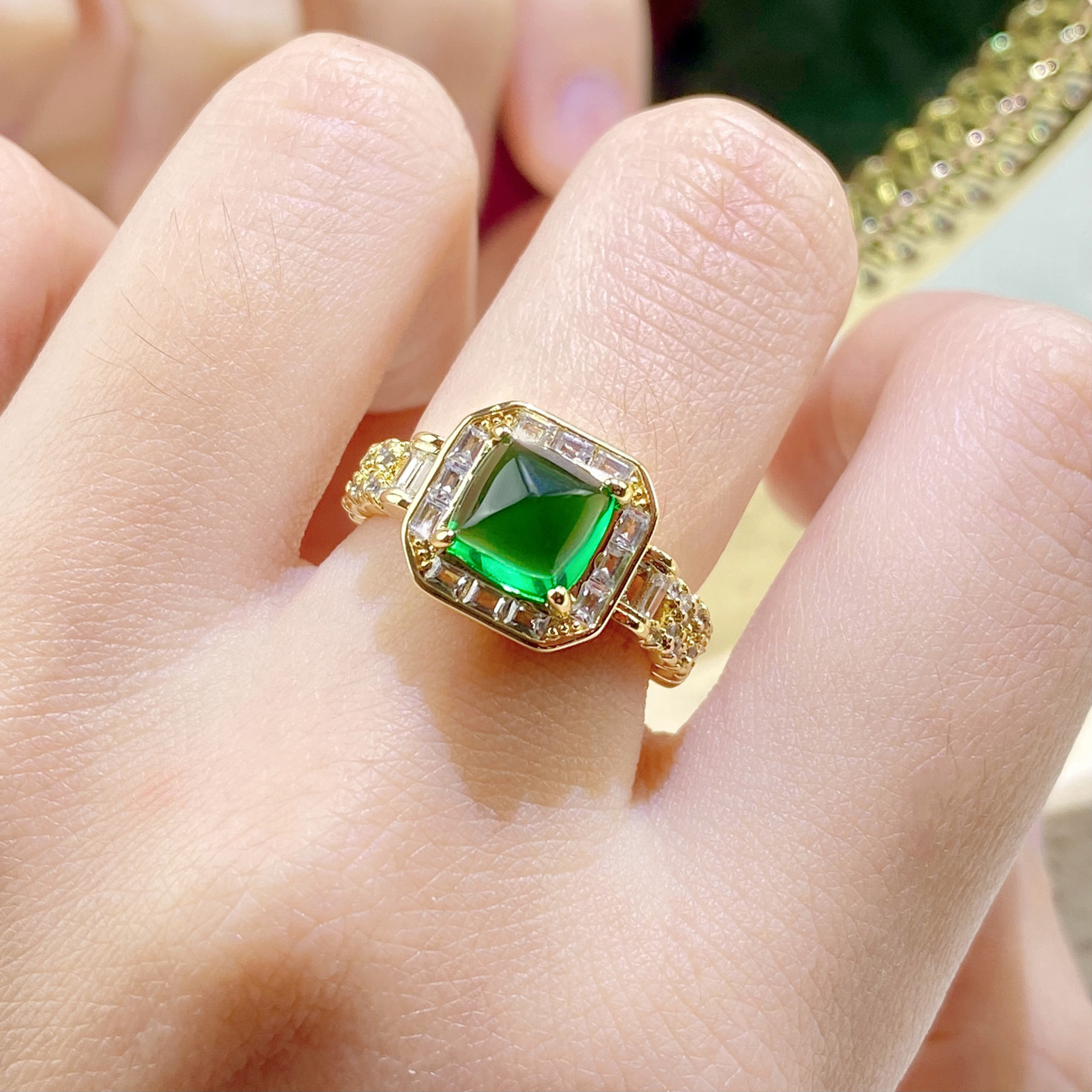 Imitation Natural Colombian Cultivated Emerald Sugar Tower Ring Women's Creative Cuban Bracelet Design Color Treasure Green Diamond