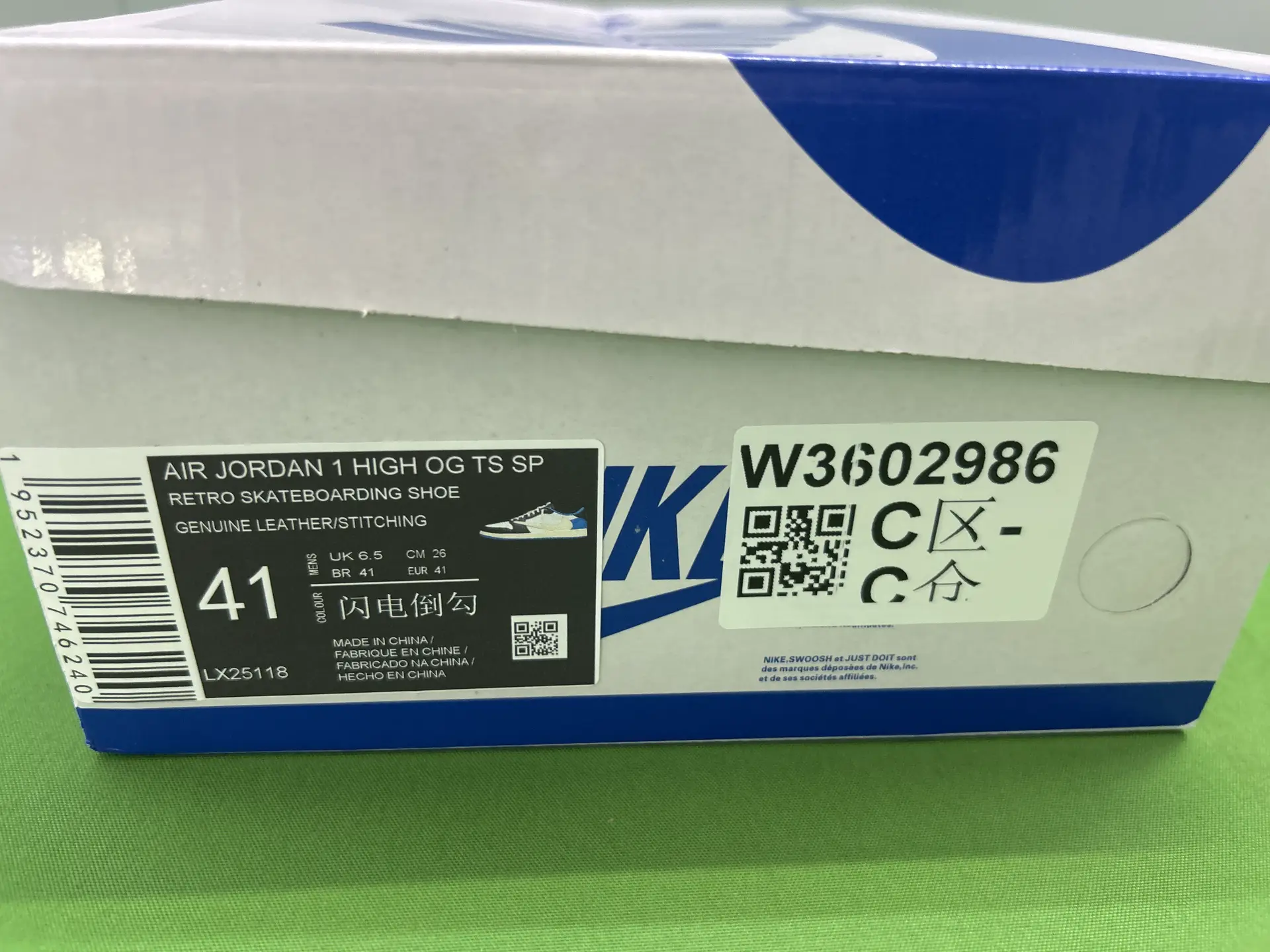 Basketball Shoes Hundred Men and Women Low Top Sports Board Shoes