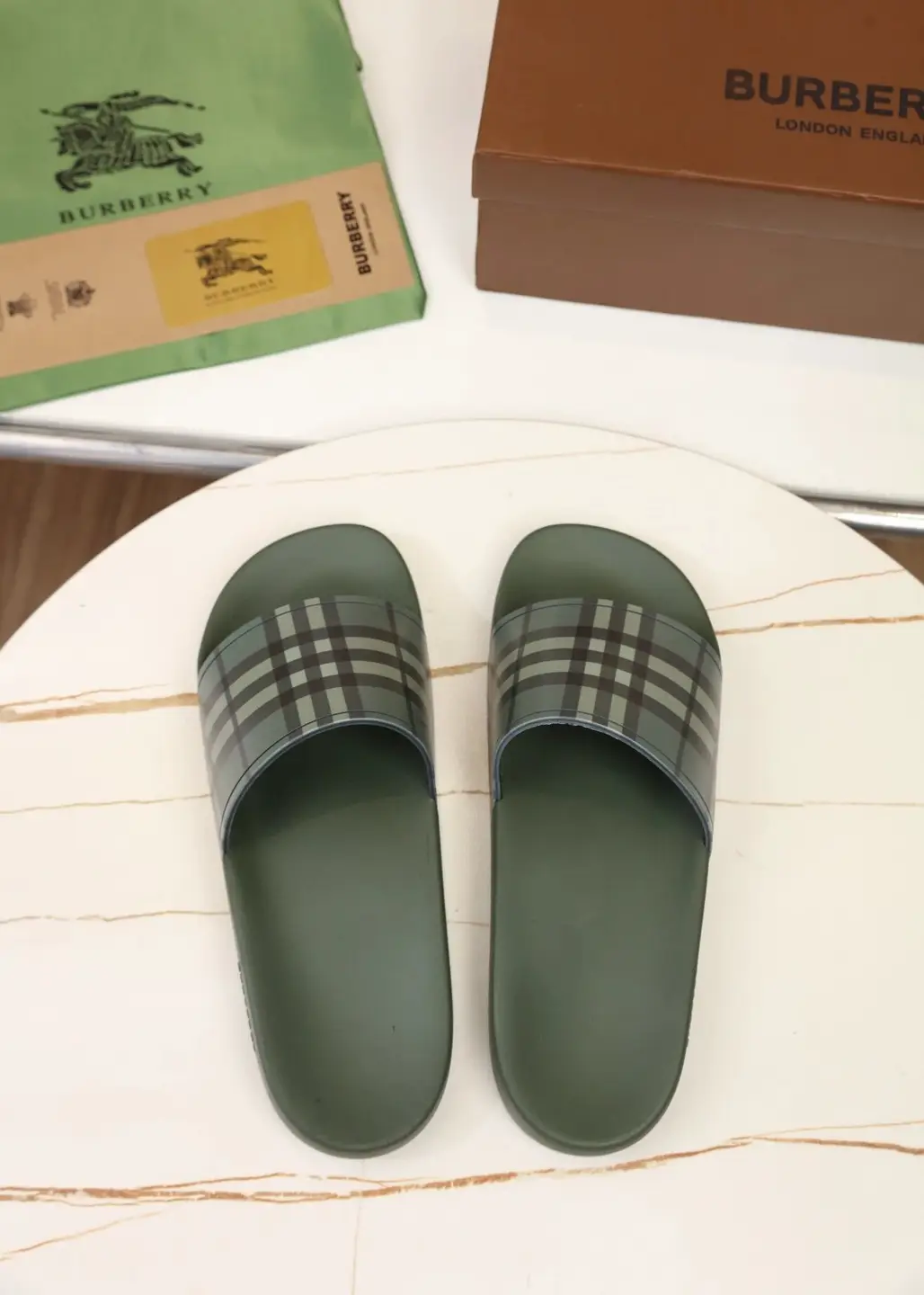高质量休闲拖鞋