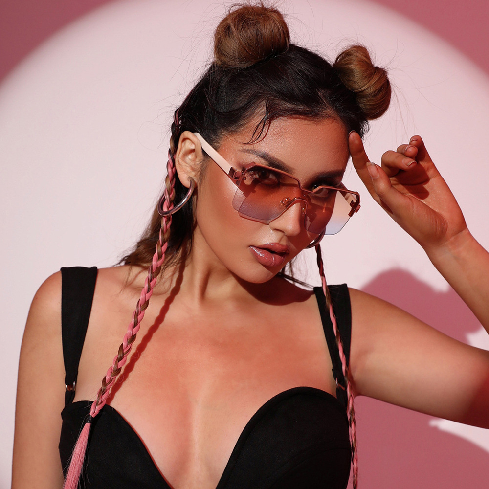 New Fashion One Pieces European and American Simple Light Luxury Show Half Frame Sunglasses Ins Internet Celebrity Same Style Trendy Sunglasses