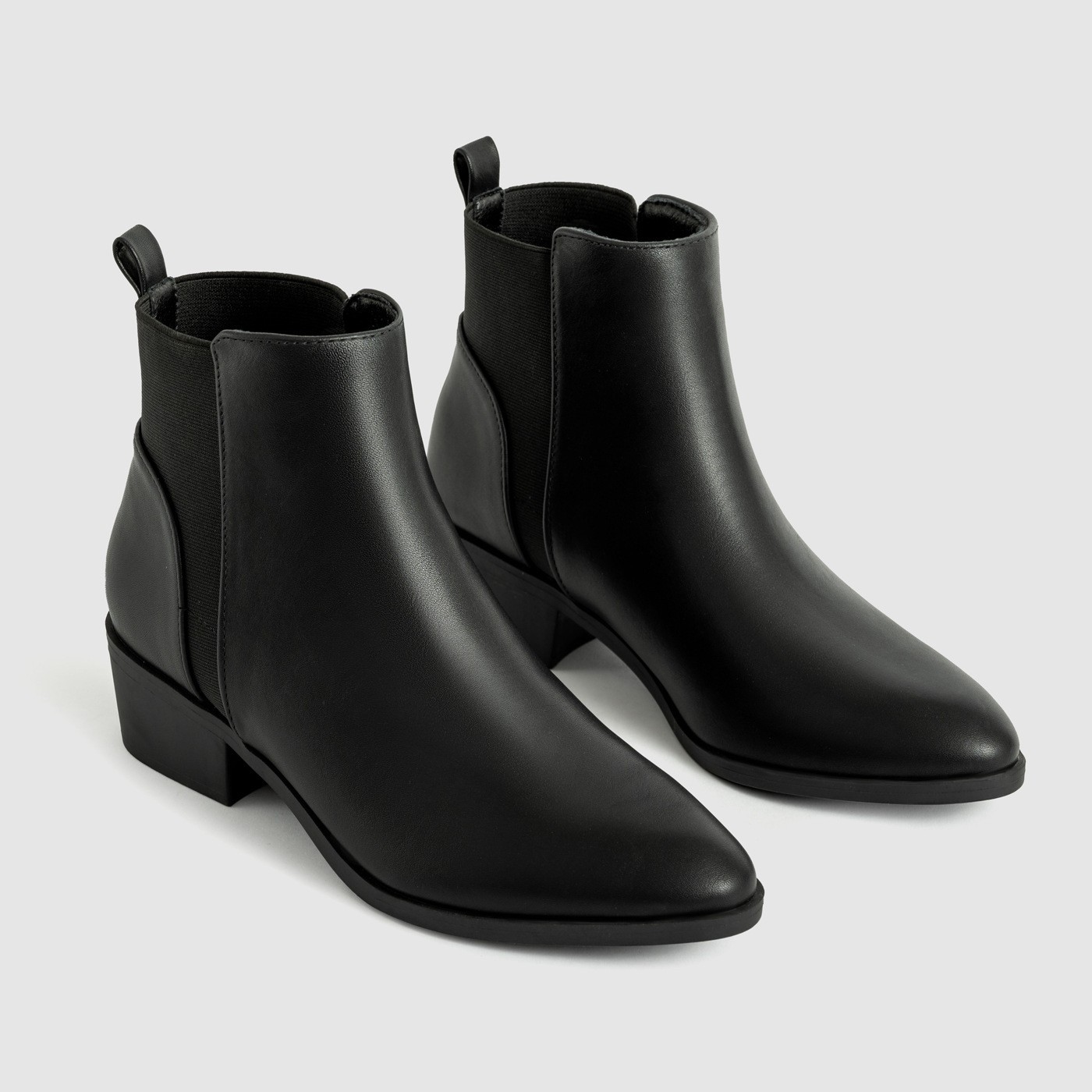 Boots Women's Boots Chelsea Boots Autumn and Winter New European and American Large Size Pointed Leather Small Square Toe Black Women's Short Boots
