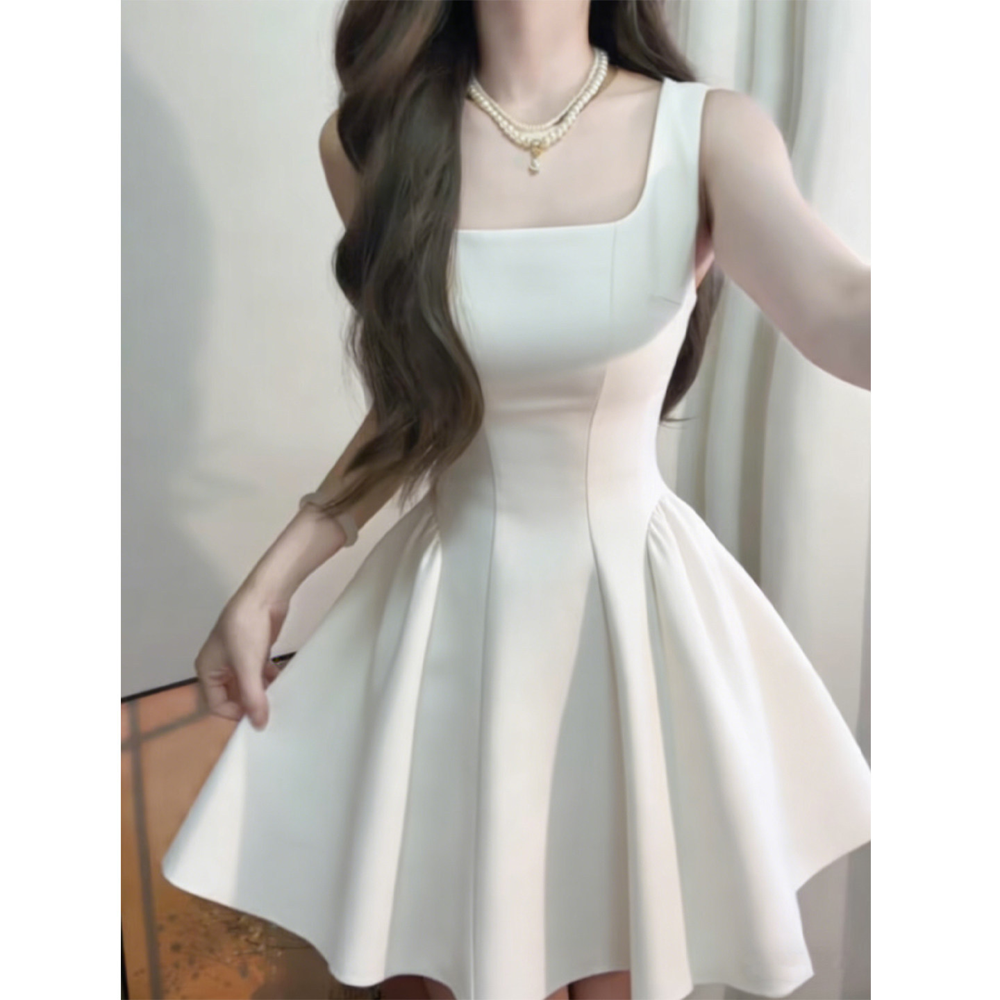 White Short Skirt for Women in Early Spring, Waist-Cinching, Slimming, Puffy A-Line, Stunning and Beautiful Spaghetti Strap Dress