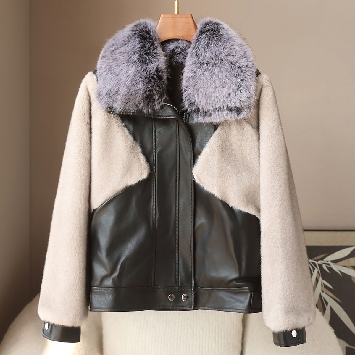 Small Quantity of Clothing: 2026 Spring New Style Faux Fox Fur Collar Coat, Korean Style Pu Leather Gold Mink Fur Jacket for Women