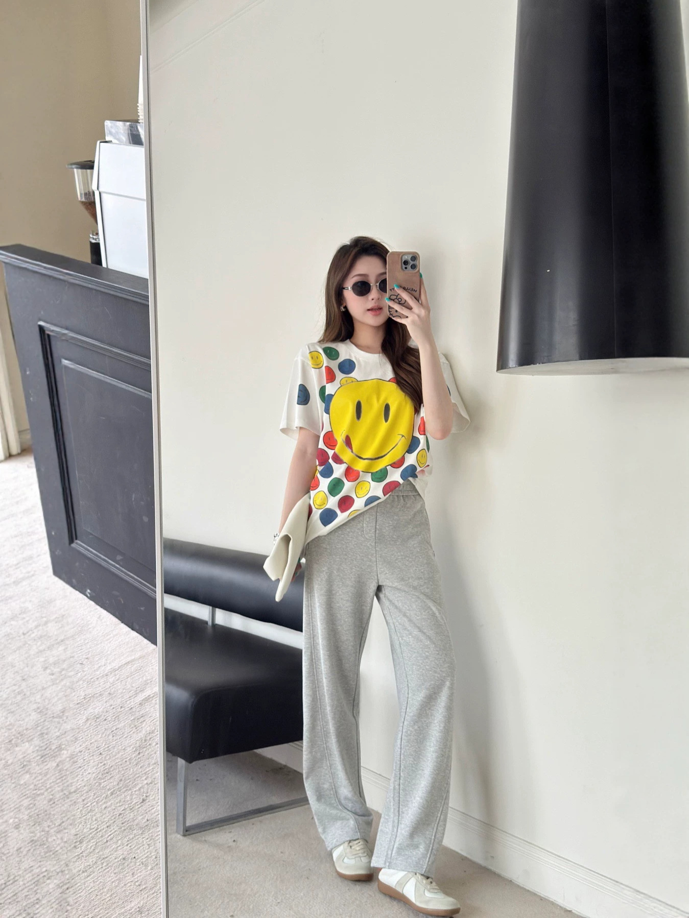 Warren Hailong's New Cute and Quirky Smiling Face Top, Unisex Cotton Oversized Round Neck Short-Sleeve T-Shirt