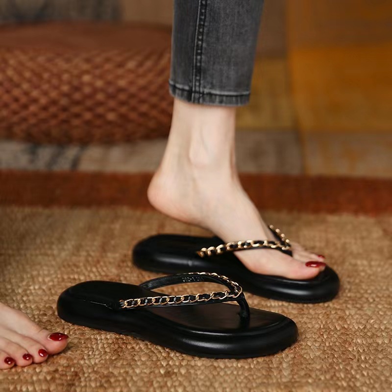 Flip-Flops for Women for Summer Wear 2026 New Fashion Versatile Casual Sandals Flat Chain Beach Sandals