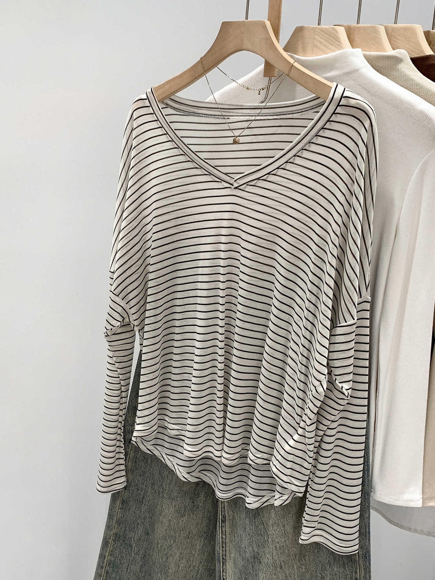 Lyocell Tencel Casual Lazy Style Striped V-Neck Long-Sleeved T-Shirt for Women 2026 Spring New Loose and Versatile Top