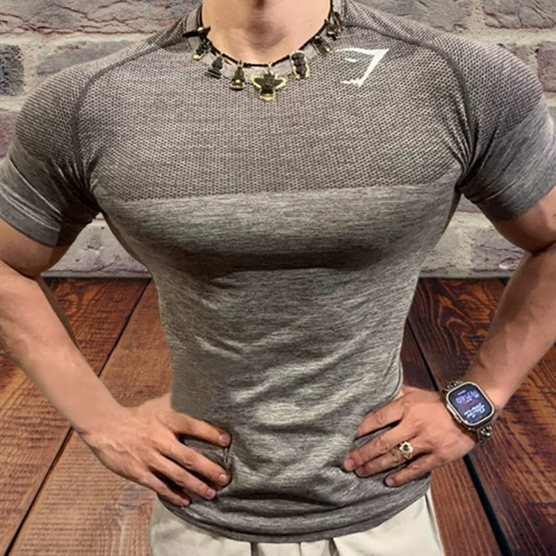 American men's training and fitness elastic slim fit round neck T-shirt autumn new sports running quick drying breathable top