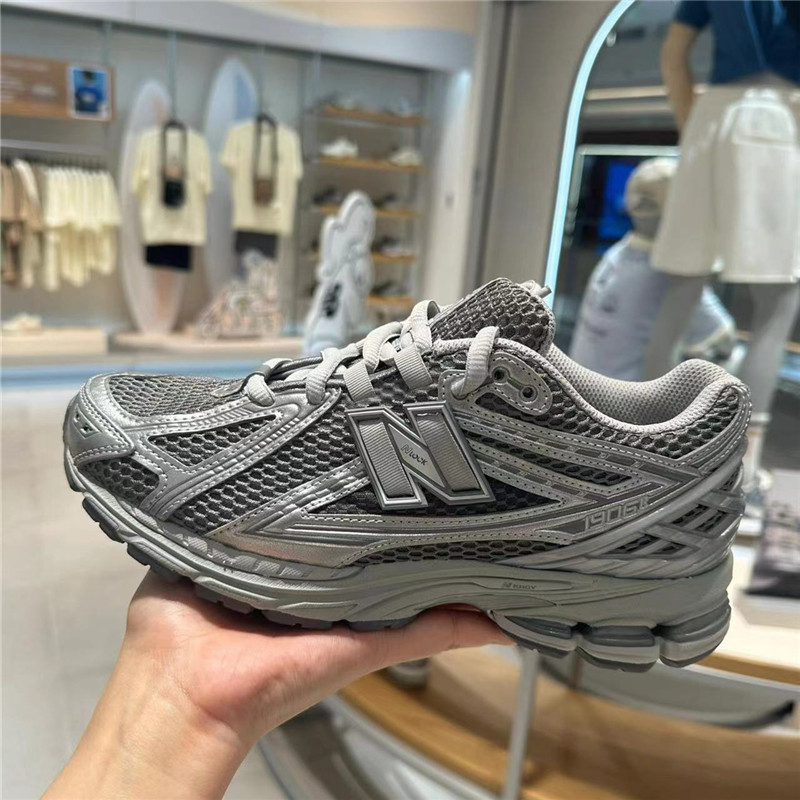 Good-Looking and Durable Type Jun Ji-Hyun's Same Style Nb1906Rc Liquid Silver Men's and Women's Versatile Running Sports Thick-Soled Dad Shoes