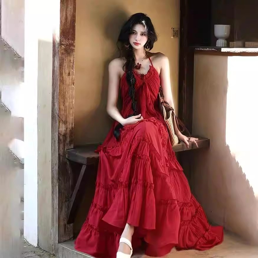 2026 Summer New Style French Retro Bordeaux Red Suspender Dress with Lining for Women, Sexy Mid-Length Dress Trend