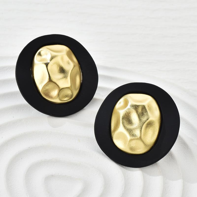 Factory direct Korean Dongdaemun retro temperament black frosted irregular metal large button earrings female exaggerated